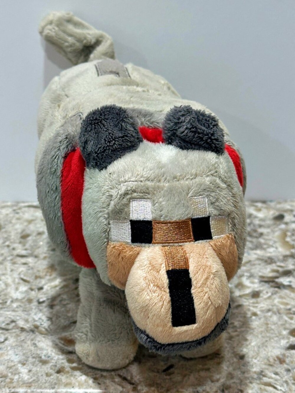 Minecraft Tamed Gray Wolf Plush Red Collar Mojang JINX 15 Inch Stuffed Animal